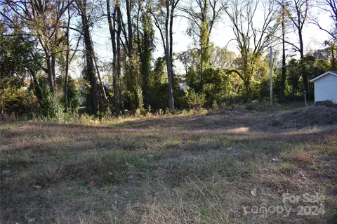 305 Gold St, Kings Mountain, NC 28086