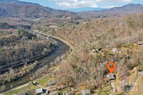 155 Rio Bravo Dr, Sylva, NC 28779