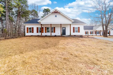 1300 Eddie St, Gastonia, NC 28054
