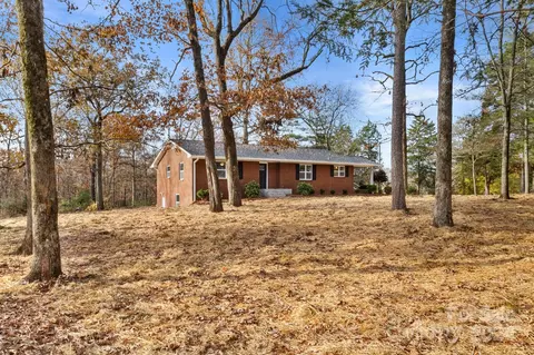 1749 New House Rd, Shelby, NC 28150