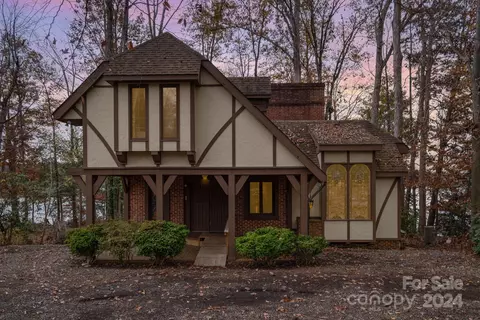 173 Driftwood Dr, Troutman, NC 28166