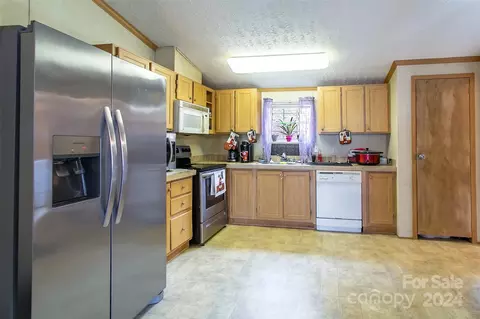 141 Thomas Branch Rd, Marshall, NC 28753 photo 16