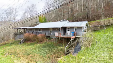 3059 Nc 261 Hwy, Bakersville, NC 28705