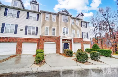 6412 Park Pond Dr, Charlotte, NC 28262