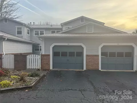 66 Lakeview Ct, Brevard, NC 28712