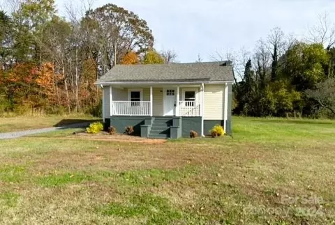 2630 N Ashe Ave, Newton, NC 28658