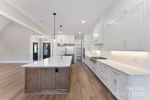 Kitchen - 555 Riddle Mill Rd, Clover, SC 29710 photo 1 of 1