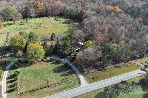 5407 Davis Rd, Waxhaw, NC 28173