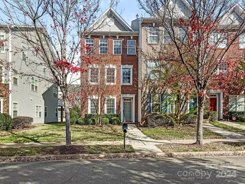 5526 Whitehawk Hill Rd, Mint Hill, NC 28227