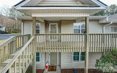 410 Carlyle Way, Asheville, NC 28803