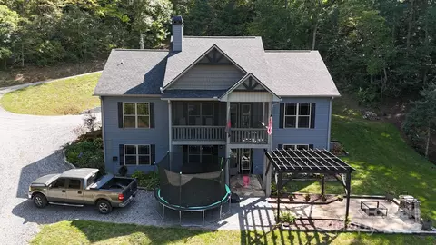 51 Red Mountain Rd, Sylva, NC 28779