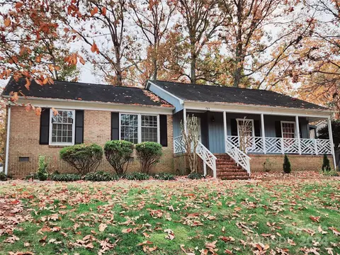 725 Brookside Dr, Gastonia, NC 28056