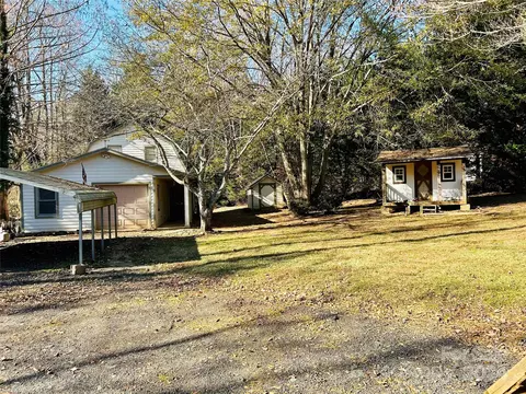 12 Hilltop Ln, Columbus, NC 28722