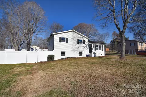 816 Wellwood Ave, Statesville, NC 28677