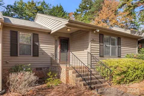 924 Cranberry 50-c Cir #50-C, Fort Mill, SC 29715