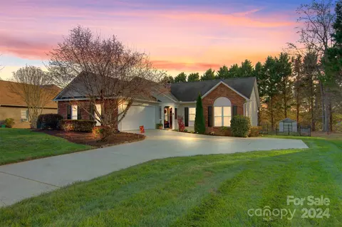 1713 Indian Springs Nw Dr NW, Conover, NC 28613