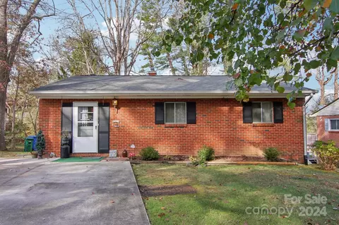715 Hebron Rd, Hendersonville, NC 28739