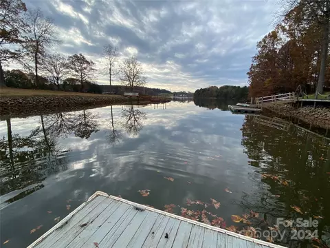 4550 Enoch Dr, Sherrills Ford, NC 28673 photo 5