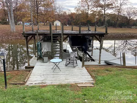4550 Enoch Dr, Sherrills Ford, NC 28673 photo 4