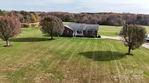 3610 Plantation Dr, Vale, NC 28168