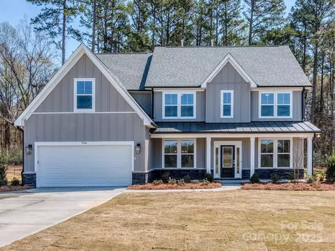 7116 Hambright Rd, Huntersville, NC 28078