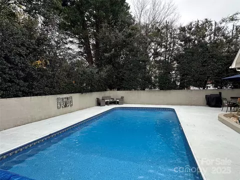 Exterior - 215 Hobbs St, Davidson, NC 28036 photo 5 of 5