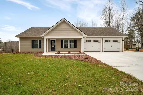 190 Williamson St, Troy, NC 27371