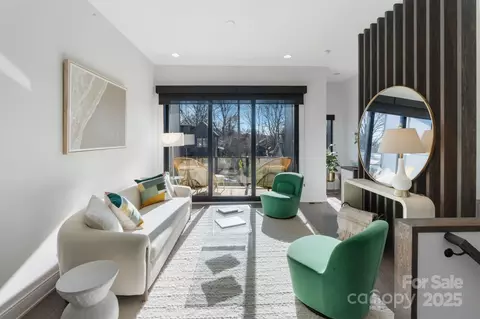 819 E 36th St, Charlotte, NC 28205