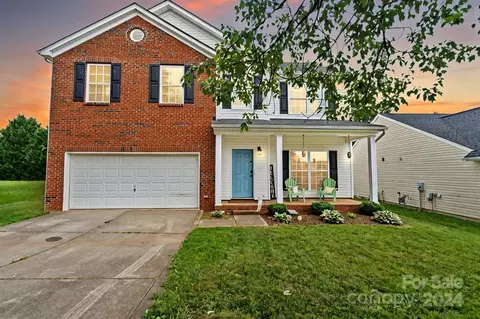604 Castlefin Ct, Statesville, NC 28625