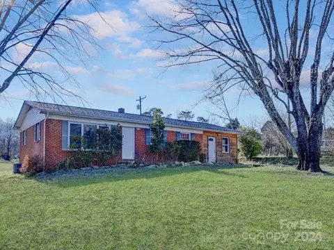 454 Mount Pleasant Rd, Marion, NC 28752
