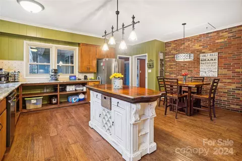 Kitchen - 1202 Brook Dr, Lancaster, SC 29720 photo 2 of 3
