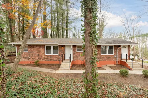 123 Wells St, Hendersonville, NC 28739
