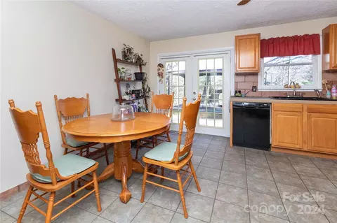 249 Archway Dr, Cullowhee, NC 28723 photo 4
