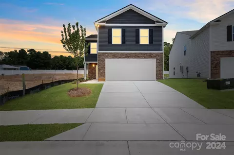 1019 20th Avenue Se Loop SE, Hickory, NC 28602