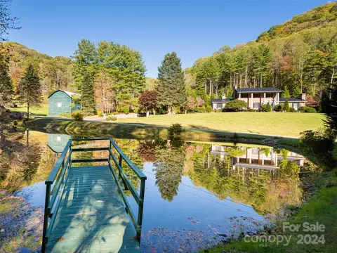 370 Smith Creek Rd, Mars Hill, NC 28754