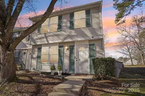 5300 Fair Wind Ln, Charlotte, NC 28212