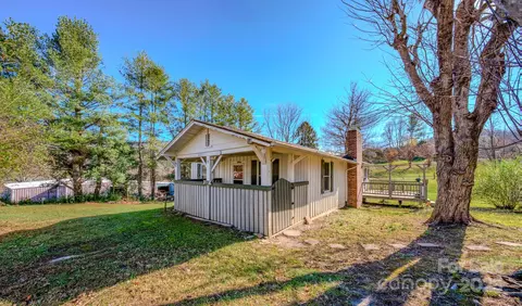 Exterior - 111 Le-an-hurst Rd, Asheville, NC 28803 photo 1 of 2
