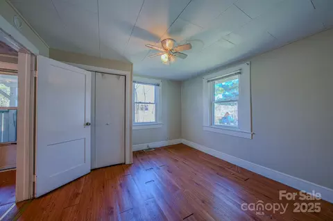 Bedroom - 111 Le-an-hurst Rd, Asheville, NC 28803 photo 1 of 3