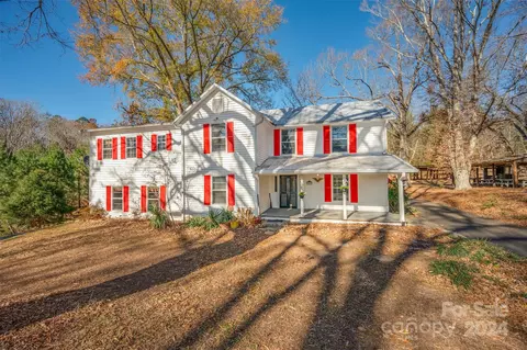 777 Camp Creek Rd, Union Mills, NC 28167