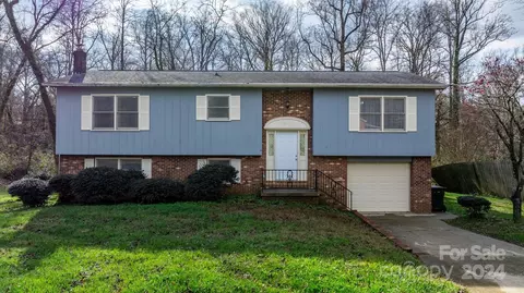 4142 2nd Ne St NE, Hickory, NC 28601