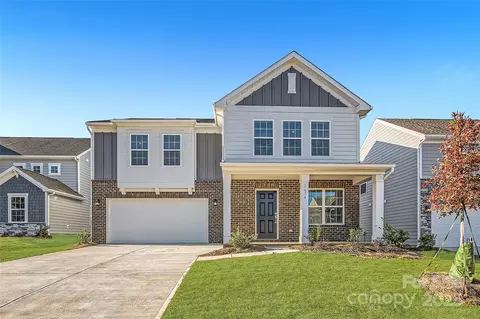 1614 Cannonball Ln, Bessemer City, NC 28016