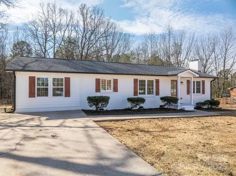 1402 Springdale Park Dr, Lincolnton, NC 28092