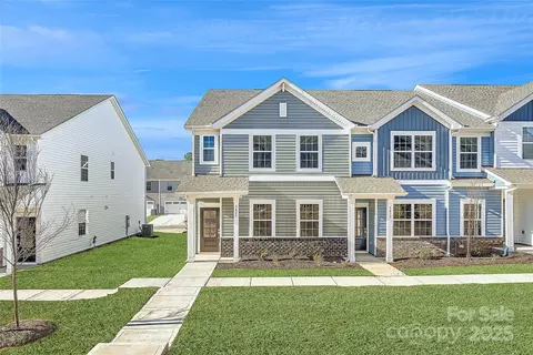 9823 Old Garden Cir, Gastonia, NC 28056