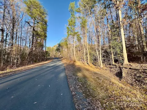 176 Suwanne Rd, Troy, NC 27371 photo 4