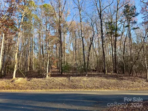176 Suwanne Rd, Troy, NC 27371 photo 2