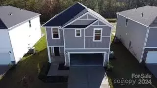 578 Dallington Dr, Wellford, SC 29385