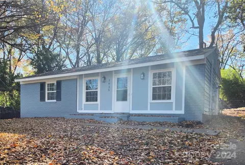 3935 Amerigo St, Charlotte, NC 28208