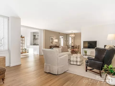 1300 Queens 316 Rd #316, Charlotte, NC 28207