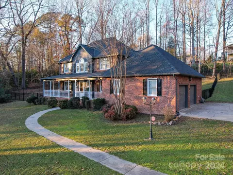 130 Devine St, Stanley, NC 28164 photo 2