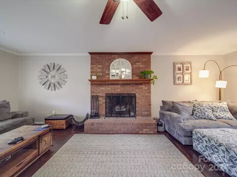 130 Devine St, Stanley, NC 28164 photo 6